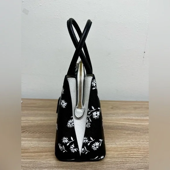 Kate Spade Black and White Floral Crossbody - Picture 10 of 16